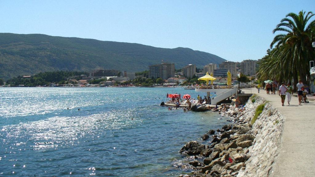 Guest House Bajceta Herceg Novi Exteriér fotografie